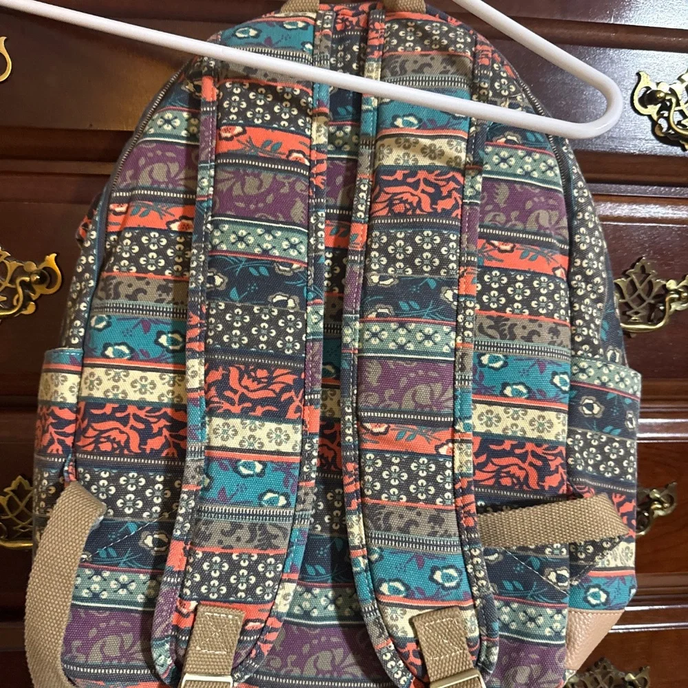 KINMAC Backpack - Picture 2 of 3